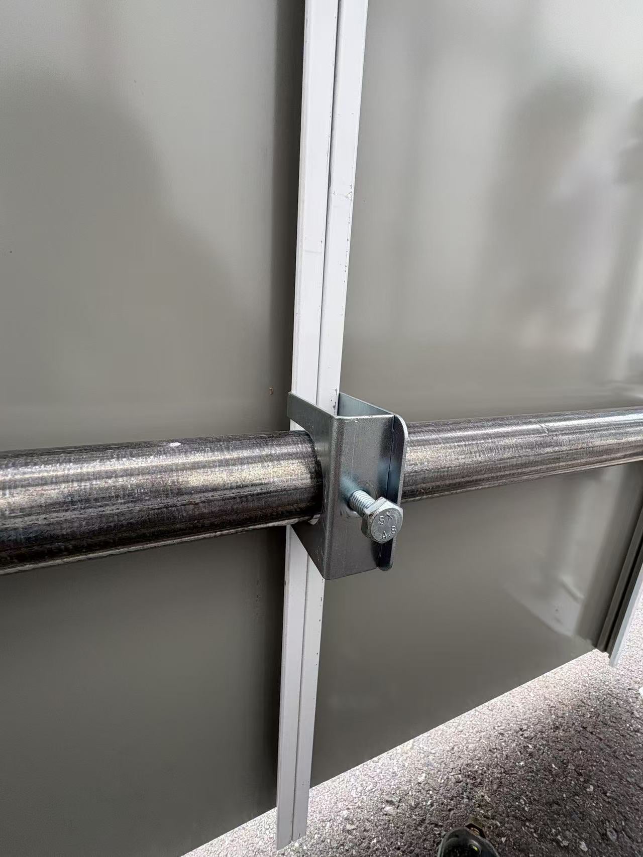 新型ホワイトパネル用フック